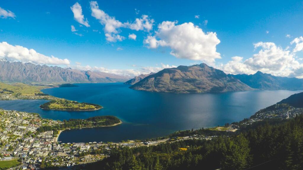 Panoramski pogled na Queenstown na Novi Zelandiji