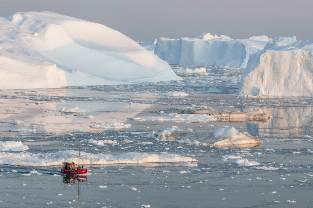 Small boat, Icebergs, Ilulissat, Greenland