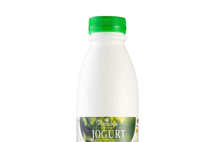 Jogurt s sirupom smrekovih vršičkov
