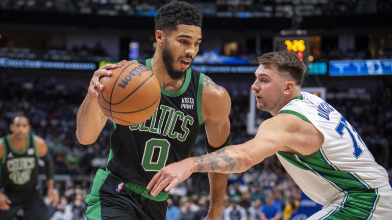 Zvednik lige NBA predstavil svojo linijo superg Jordan Tatum 1 (GALERIJA)
