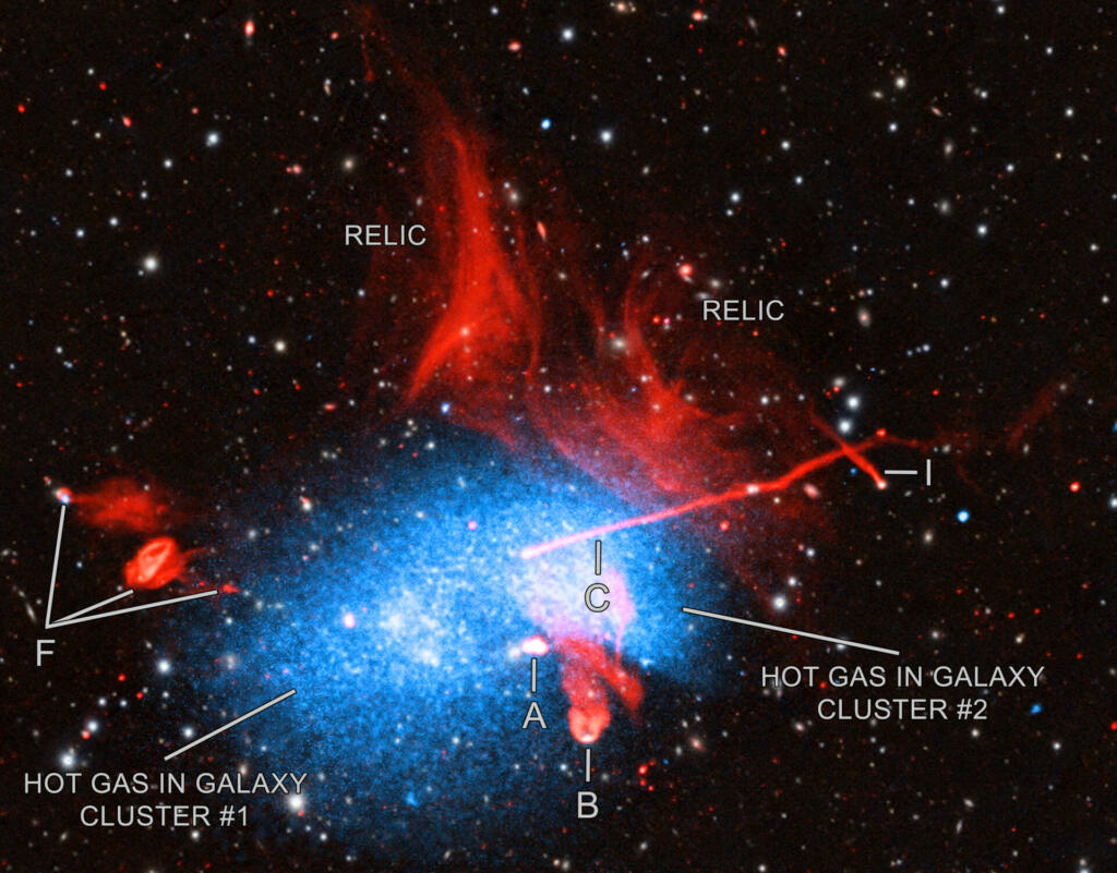 Sklop galaksije, ki ga je ujel teleskop James Webb