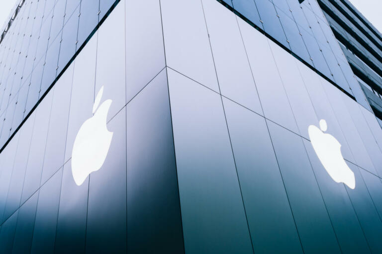 Prvi vpogled v iPhone 15 in iPhone 15 Plus
