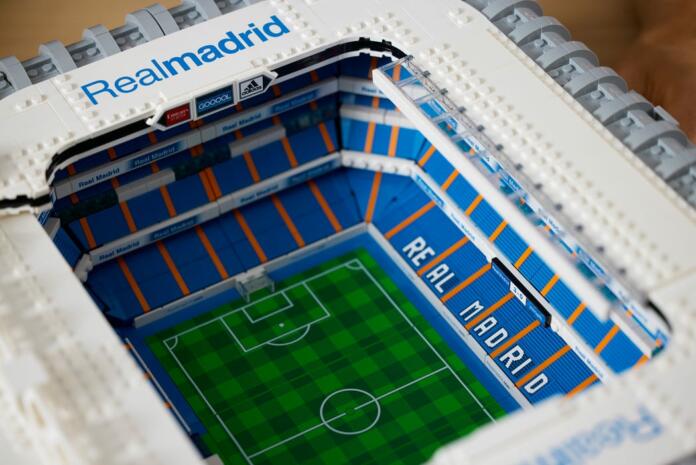 Lego set Santiago Bernabeu