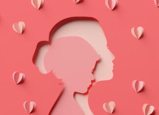 5 idej za darilo za materinski dan Child inside mom silhouette and some hearts in papercut style. Happy Mother's Day elegant greeting card background in 3D rendering.