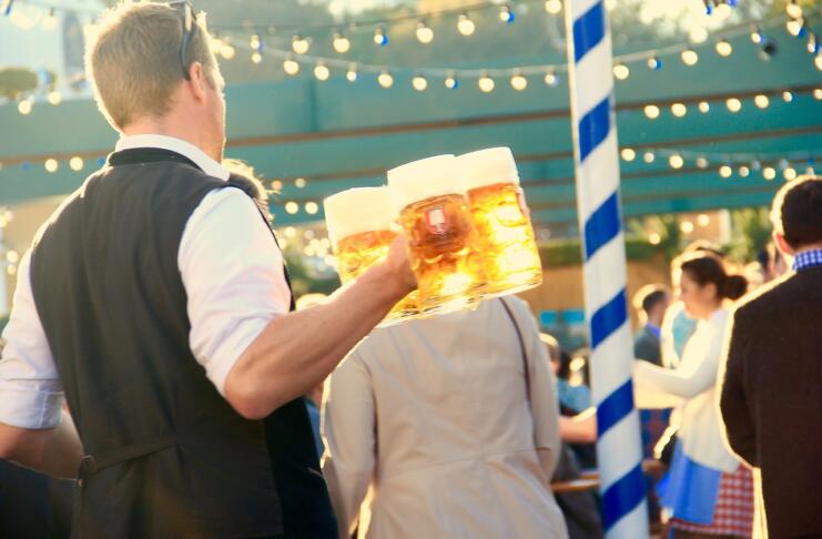 oktoberfest, munich, waiter