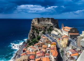 Ta evropska mesta ti izplačajo veliko nagrado, če se priseliš vanje scilla, calabria, italy