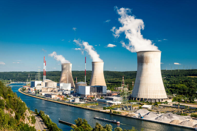 Z zaprtjem jedrskih elektrarn bi povečali onesnaževanje
