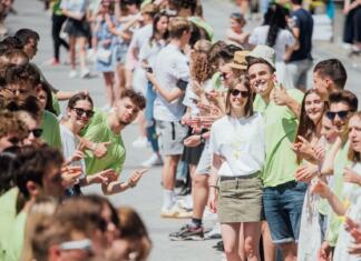 Vodja parade maturantov Tjaž Črnčec: Ples ni samo ples, ampak sprostitev in spodbuda za maturante Parada ljubljanskih maturantov 2022