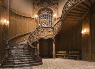 Piranesi je pravi labirint v vseh pomenih besede Stairs in the Lviv ancient casino