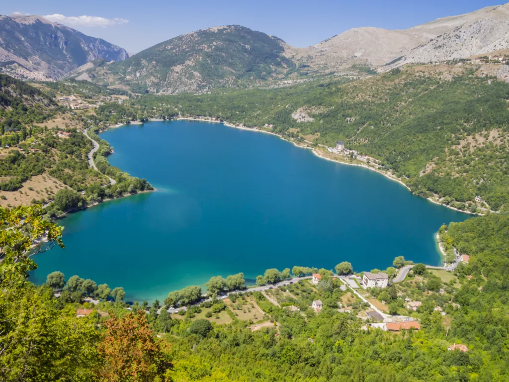 Stunning view of the heart-shaped Scanno lake, the most famous and romantic lake in Abruzzo national Park, central Italy