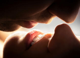 Kdaj je človeštvo zabeležilo prvi poljub? Poljub.