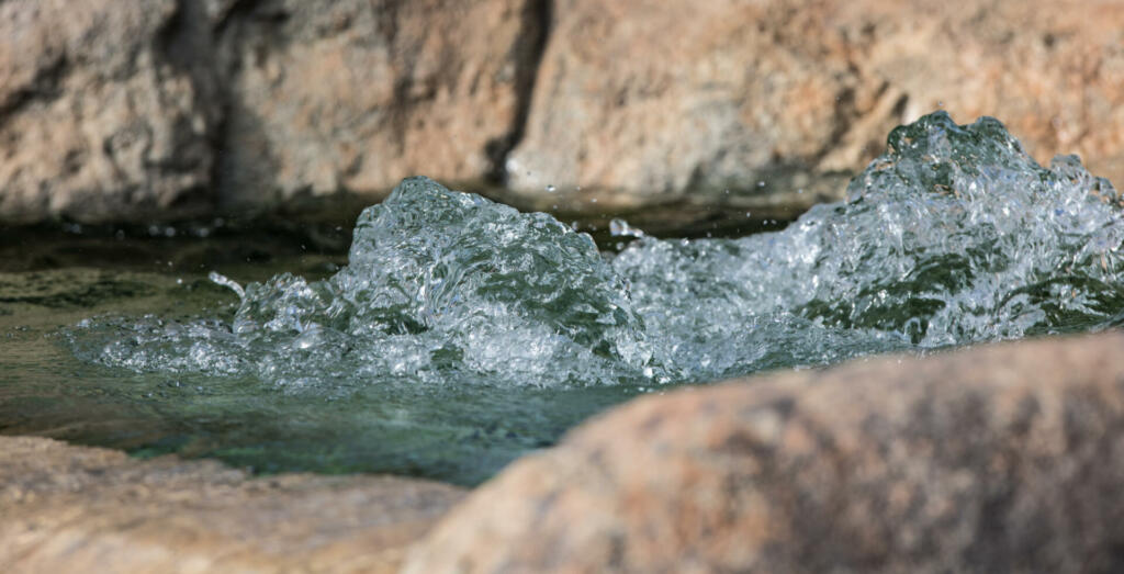 groundwater flow in the rocks