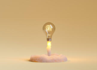 WrapUp tortilje, ki bodo rešile problem stranskih produktov v živilski industriji: Intervju s startup ekipo WrapUp tortilje light bulb taking off and releasing smoke. concept of idea explosion, learning, education and startup. 3d rendering