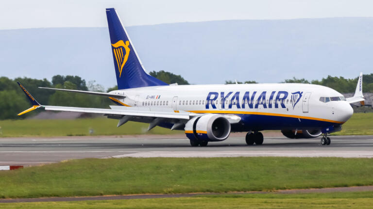 Ryanair zaposluje v Sloveniji: Preveri, kaj vse zahteva!