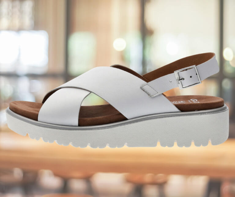 Lahkotno v poletju in na razprodajah z ara Shoes!