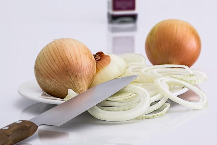 onion, slice, knife