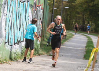 Dan triatlona prihaja v Ljubljano že 9. leto zapored Moški tečejo po progi
