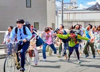 Ocena filma: Zom 100: Bucket List of the Dead Zom 100 je japonska zombijada, ki je dostopna na Netflixu
