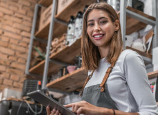 Dijaško delo: izogni se tem pastem Cafe, Service, Coffee Shop, Small Business, People