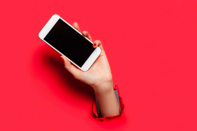 Obnovljeni telefoni so odlična izbira: Zakaj izbrati RED telefone?
