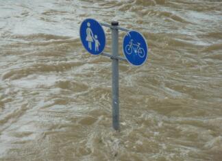 Tukaj seznam ponudnikov storitev za brezplačno pomoč po poplavah Poplave 2023: Seznam ponudnikov storitev na Omisli.si, ki nudijo brezplačno pomoč.