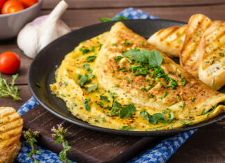 5 receptov za jajčno omleto, ki zajtrk spremeni v mojstrovino Recept za jajčno omleto