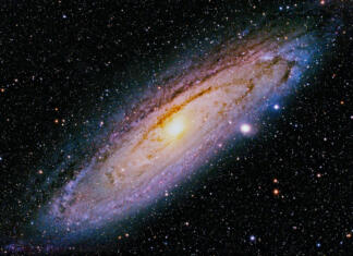 Prihodnost Rimske ceste, ki jo razkrivajo astronomi: Kako se spreminja naša galaksija? night stars galaxy mountains background wallpaper abstract