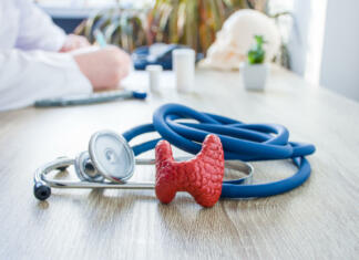 Hipertiroidizem: Ko ščitnica ponori Kaj je hipertiroidizem?