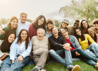 Ugibanj je konec! Znanost razkrila, kdaj smo v življenju najsrečnejši Kdaj smo v življenju najsrečnejši?