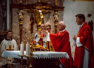 Študentje obiskali sveto mašo ob začetku akademskega leta