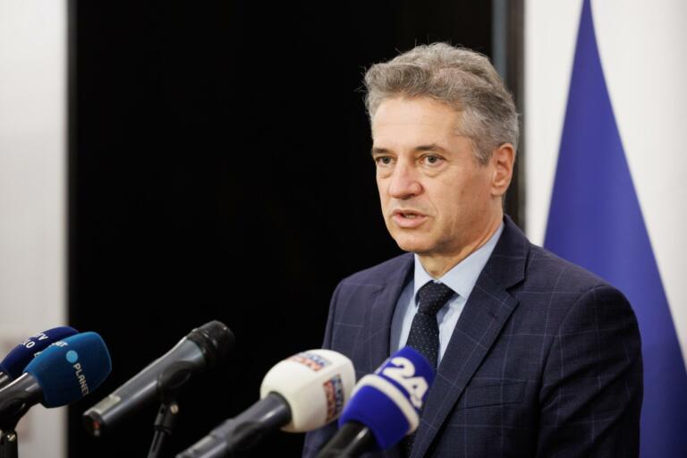 Robert Golob meni, da je Slovenija nad evropskim povprečjem v tej panogi