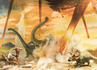Nova študija o izumrtju dinozavrov, vendar brez človeške pristranskosti Dinosaurs escaping or dying because of heat and fire due to a big meteorite crash