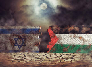 Borba med Izraelom in Hamasom za geopolitične laike Flags of Palestine and Israel painted on cracked wall. Palestinian conflict concept. 3D illustration
