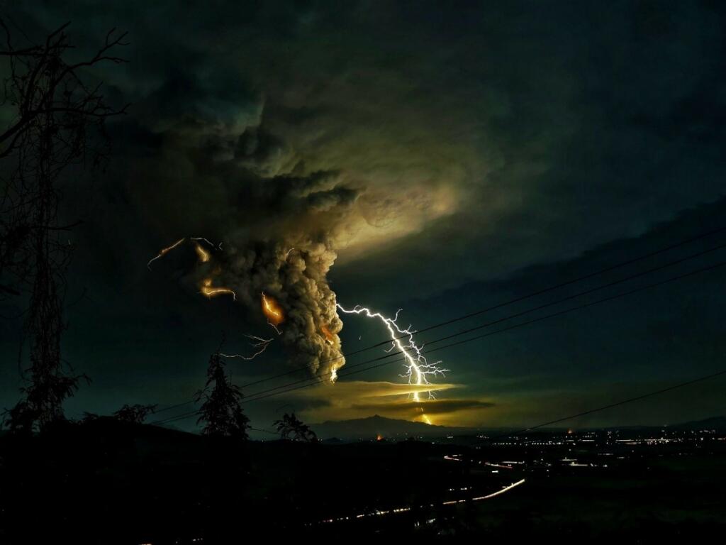 fotografija zmajevi oblaki