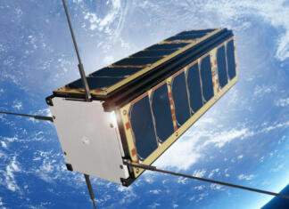 Prvi slovenski nanosatelit predčasno zapustil vesolje Slovenski satelit TRISAT-R, ki je posnel zgodovinsko sliko Zemlje