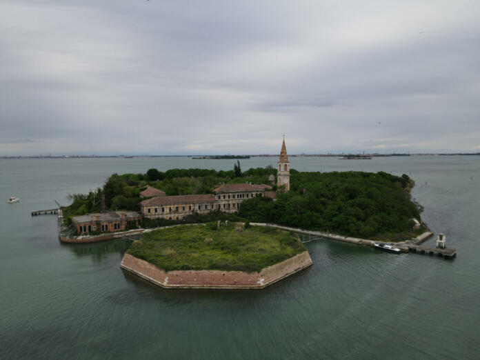 Otok Poveglia na katerem straši