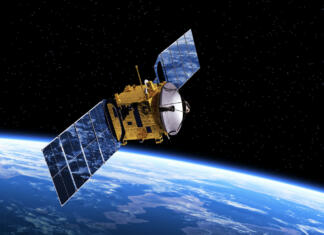 Prva slovenska vesoljska strategija je sprejeta: Ali ima smisel? Communication Satellite Orbiting Earth. 3D Scene.