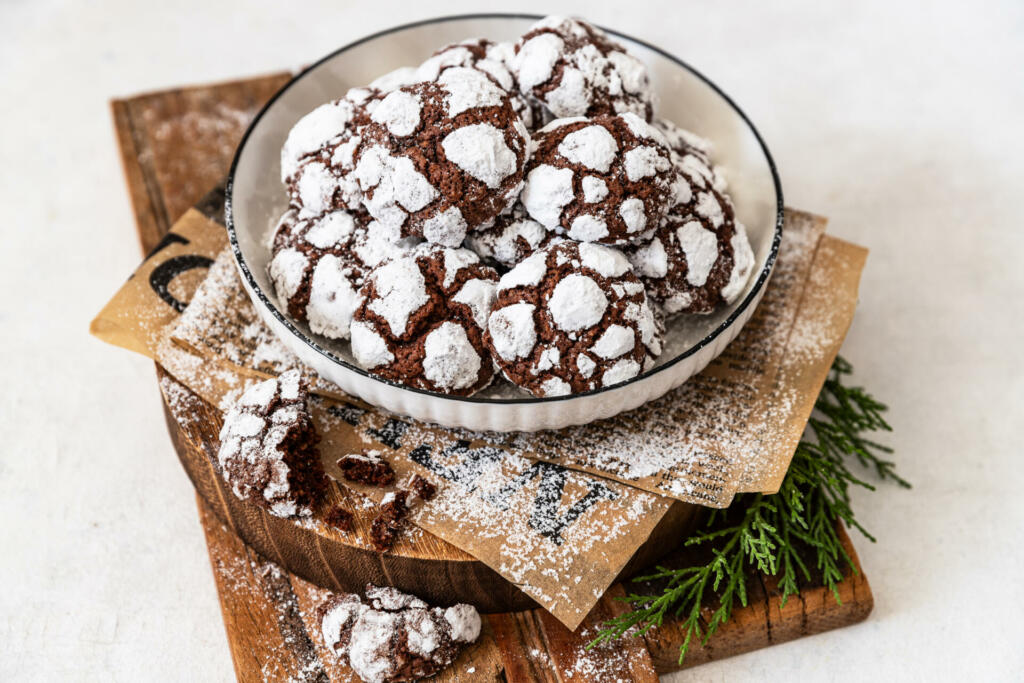 Homemade chocolate cookies with cracks.