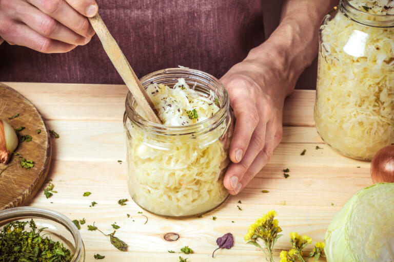 Domače superživilo: Kislo zelje (RECEPT)