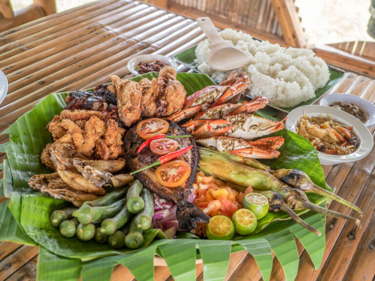 Kaj je filipinski »boodle fight«?