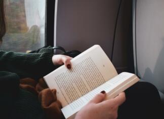 Brezplačna knjižnica na slovenskih vlakih Bibliovlak na slovenskih vlakih do konca aprila 2024