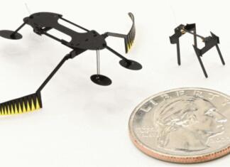 Izdelana najmanjša, najlažja in najhitrejša robota do zdaj Velikost mini robotov v primerjavi s kovancem