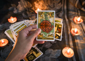 Tarot: Vedeževanje, karte in zgodovina Vse, kar moramo vedeti o tarotu