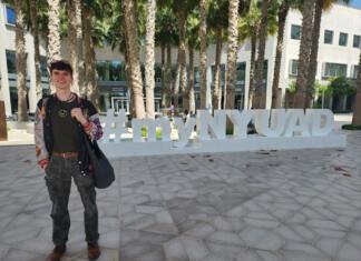 Intervju z Majem Škofom: Po Mednarodni maturi se je odpravil na študij v Abu Dhabi, na podružnico New York University Maj na kampusu univerze