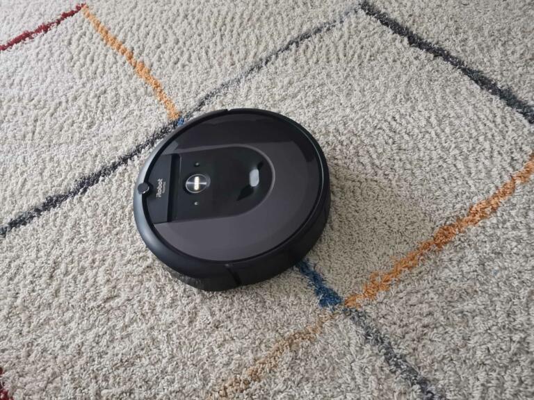 O nakupu robotskega sesalnika ne sme odločati zgolj cena