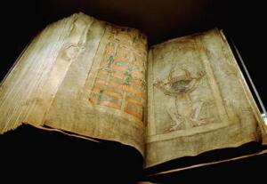 Fotografija 290. lista Codex Gigasa, ki prikazuje ilustraciji hudiča in nebeškega kraljestva