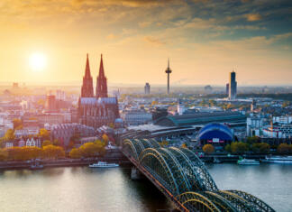 Top 10 Köln: najboljše atrakcije kulturne prestolnice Cityscape of Cologne, Germany