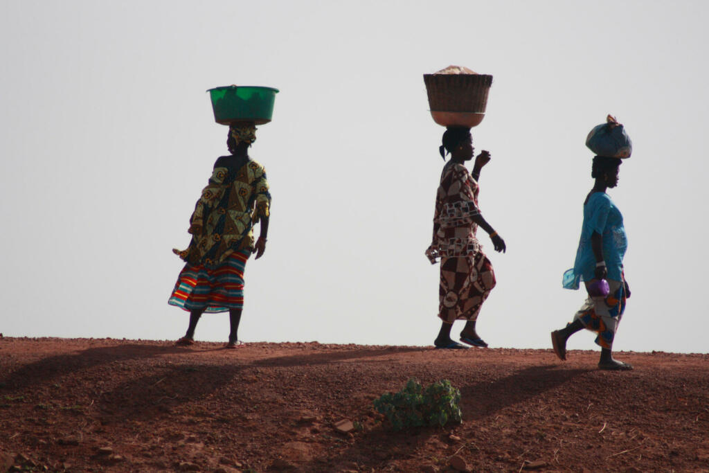 Sanga, Mali - September 29, 2008: Unidentified women from village in Dogon country on september 29, 2008, Sanga, Mali