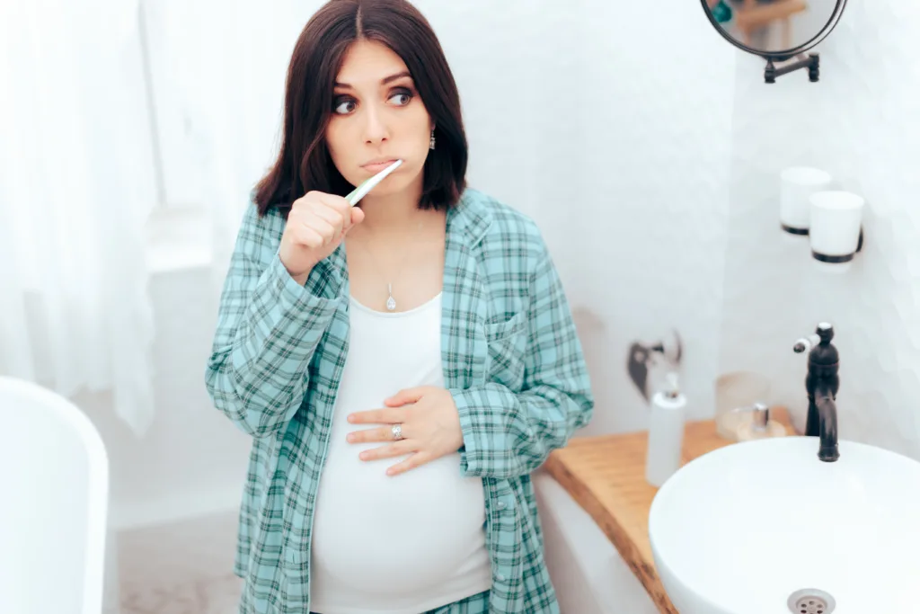 Mother o be taking care of oral health during pregnancy