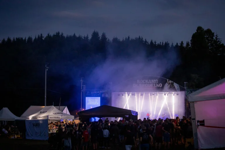 Trese se gora, špila se rock: Že 20 let!